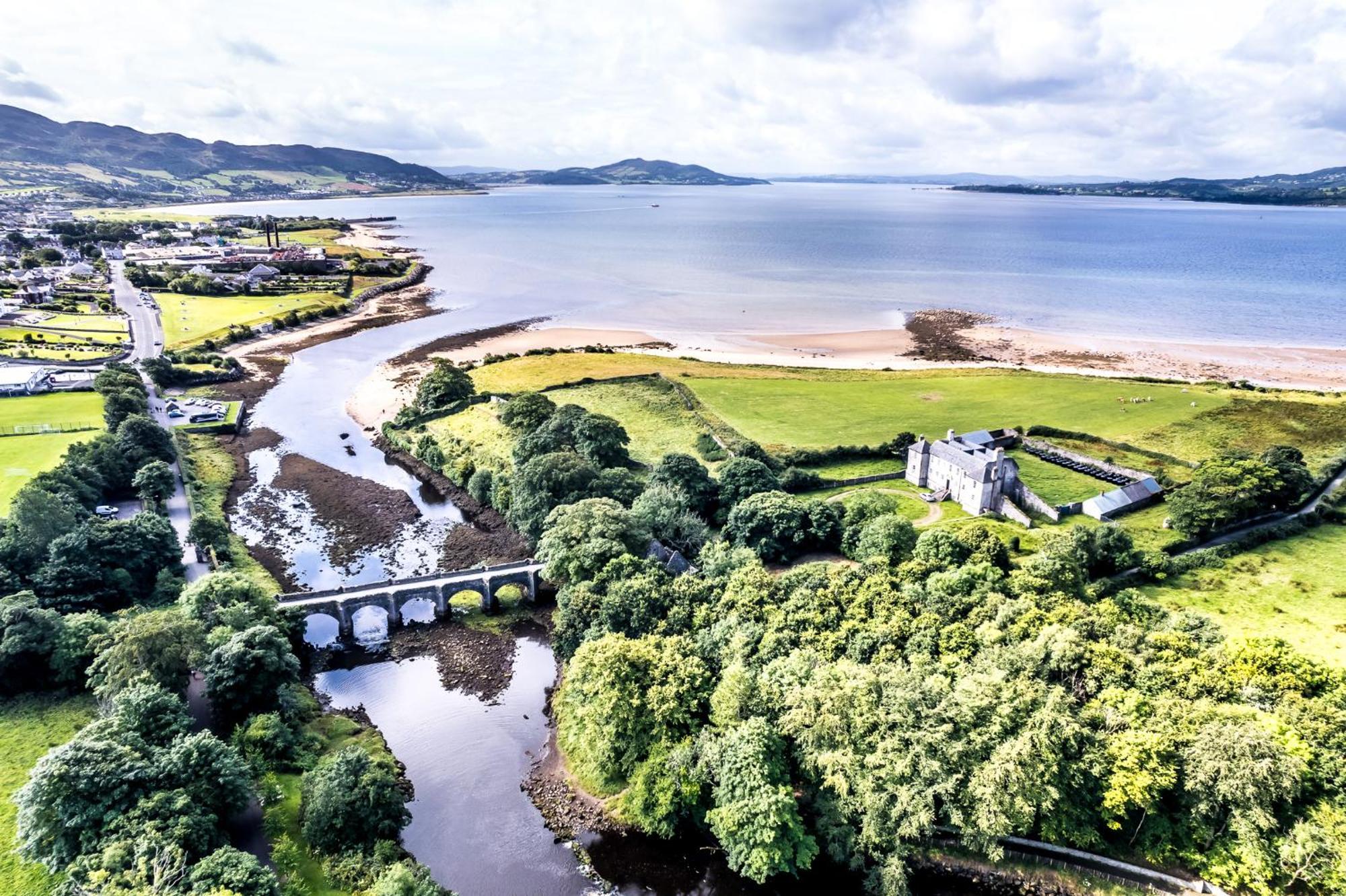 The Harbour Inn Buncrana Esterno foto