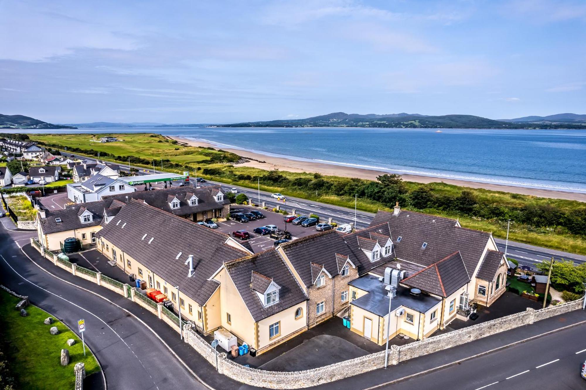 The Harbour Inn Buncrana Esterno foto